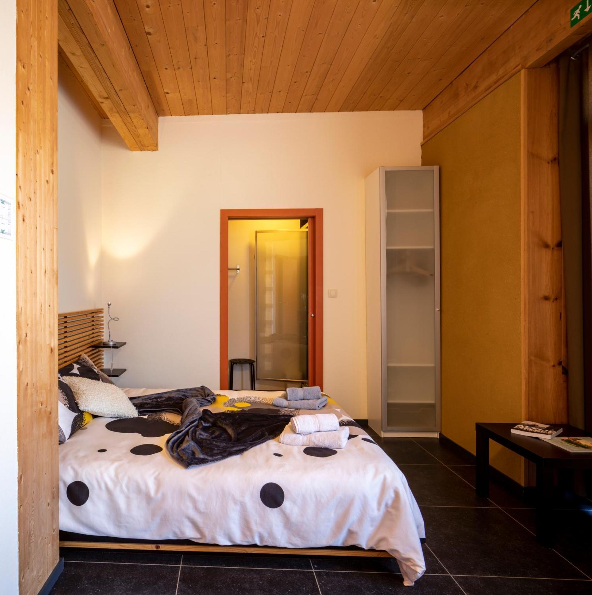 B&B Casa De Paja Sint-Truiden Dış mekan fotoğraf