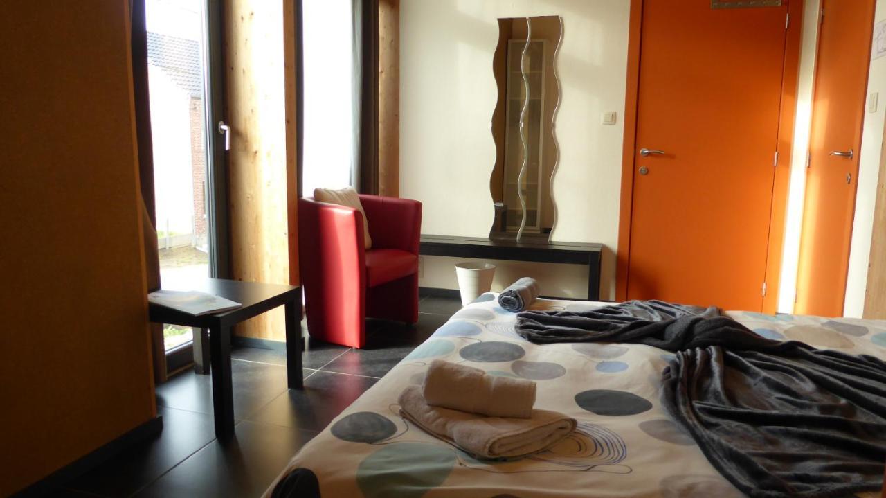 B&B Casa De Paja Sint-Truiden Dış mekan fotoğraf
